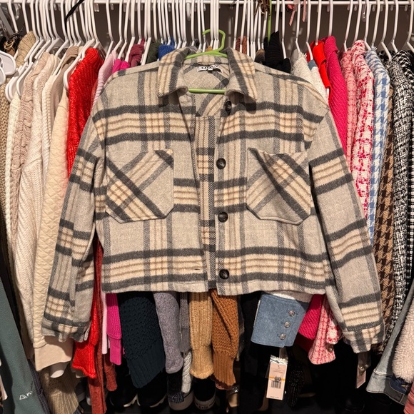 Only Beige and Gray Plaid Wool Cropped Jacket Shacket Medium - Picture 1 of 4
